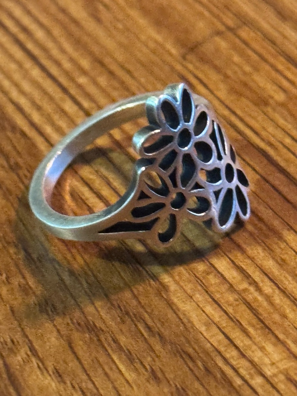 James Avery Retiring Open Floral Ring - Picture 3 of 4